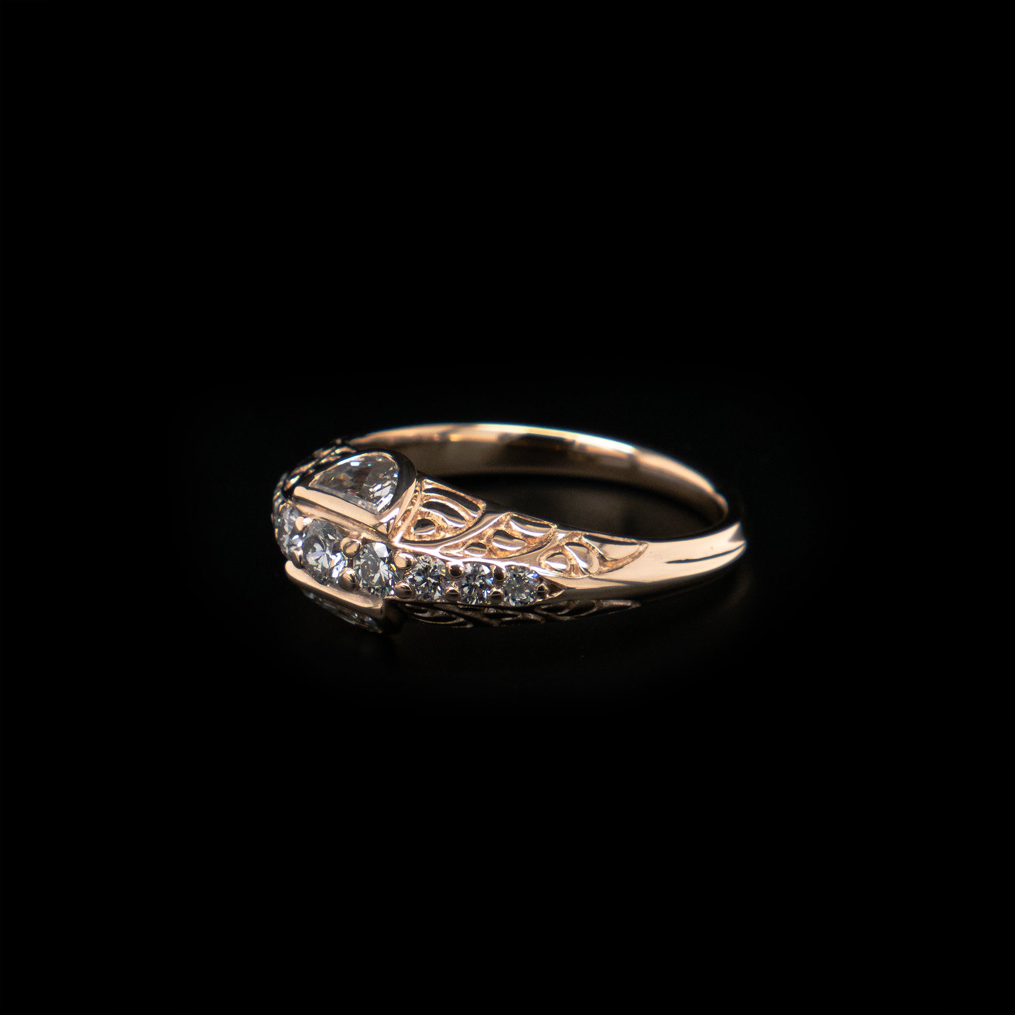 Crest Ring