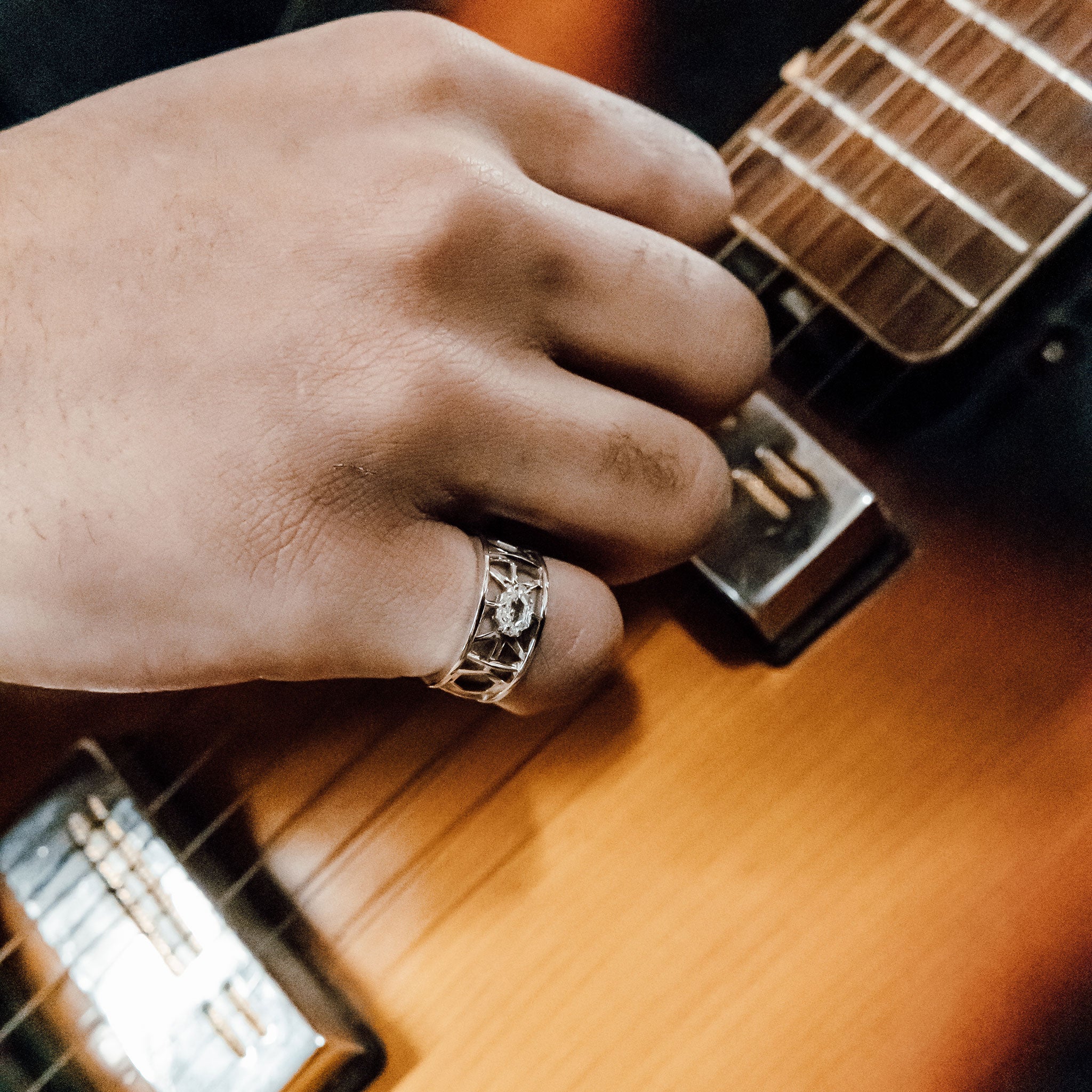 Equilibrium Ring