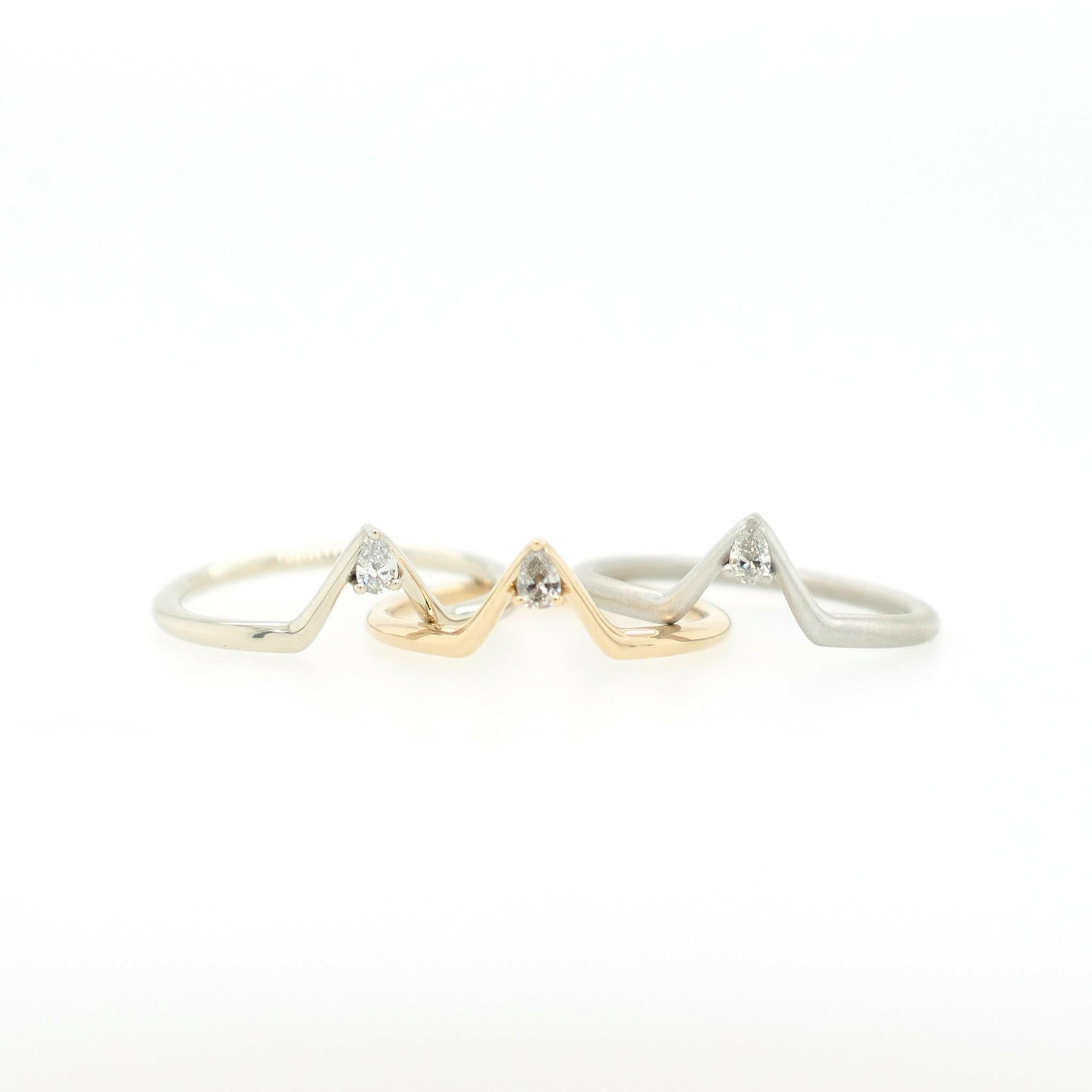 pear shaped diamond stacking band