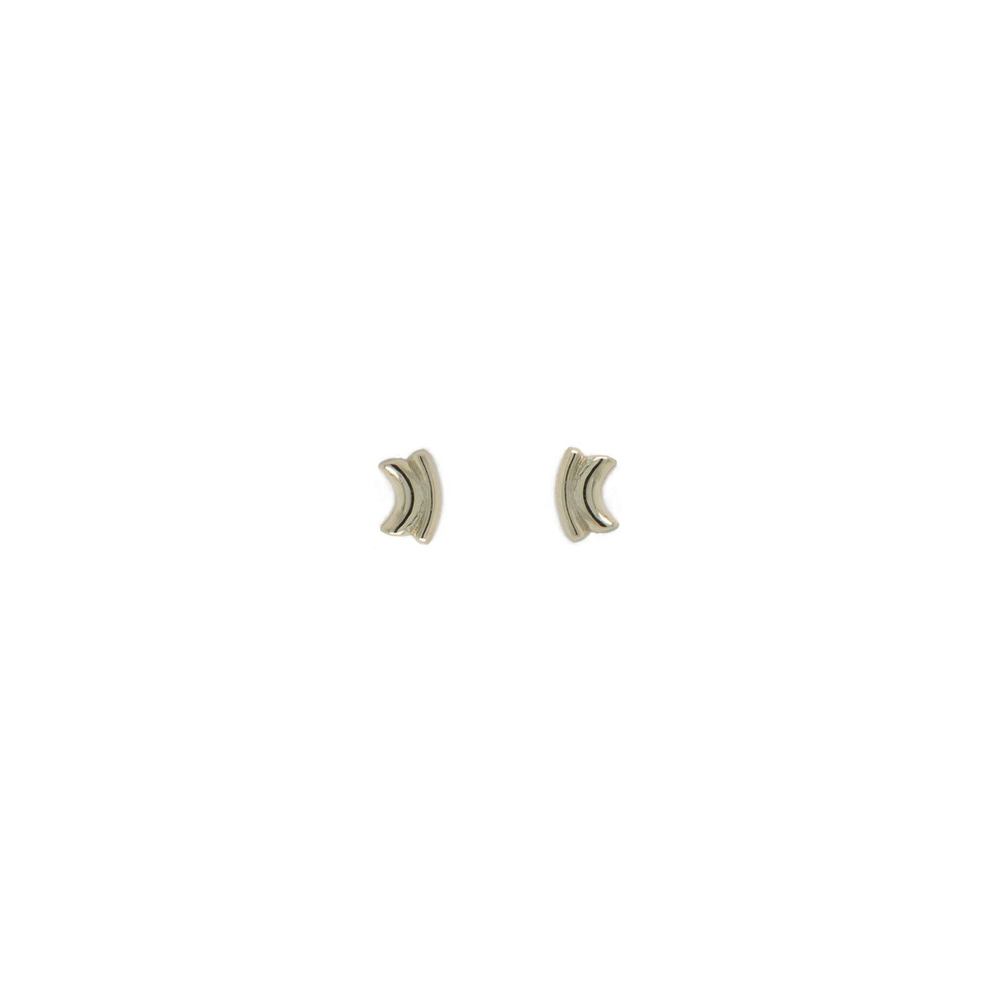 complimenting jewelry