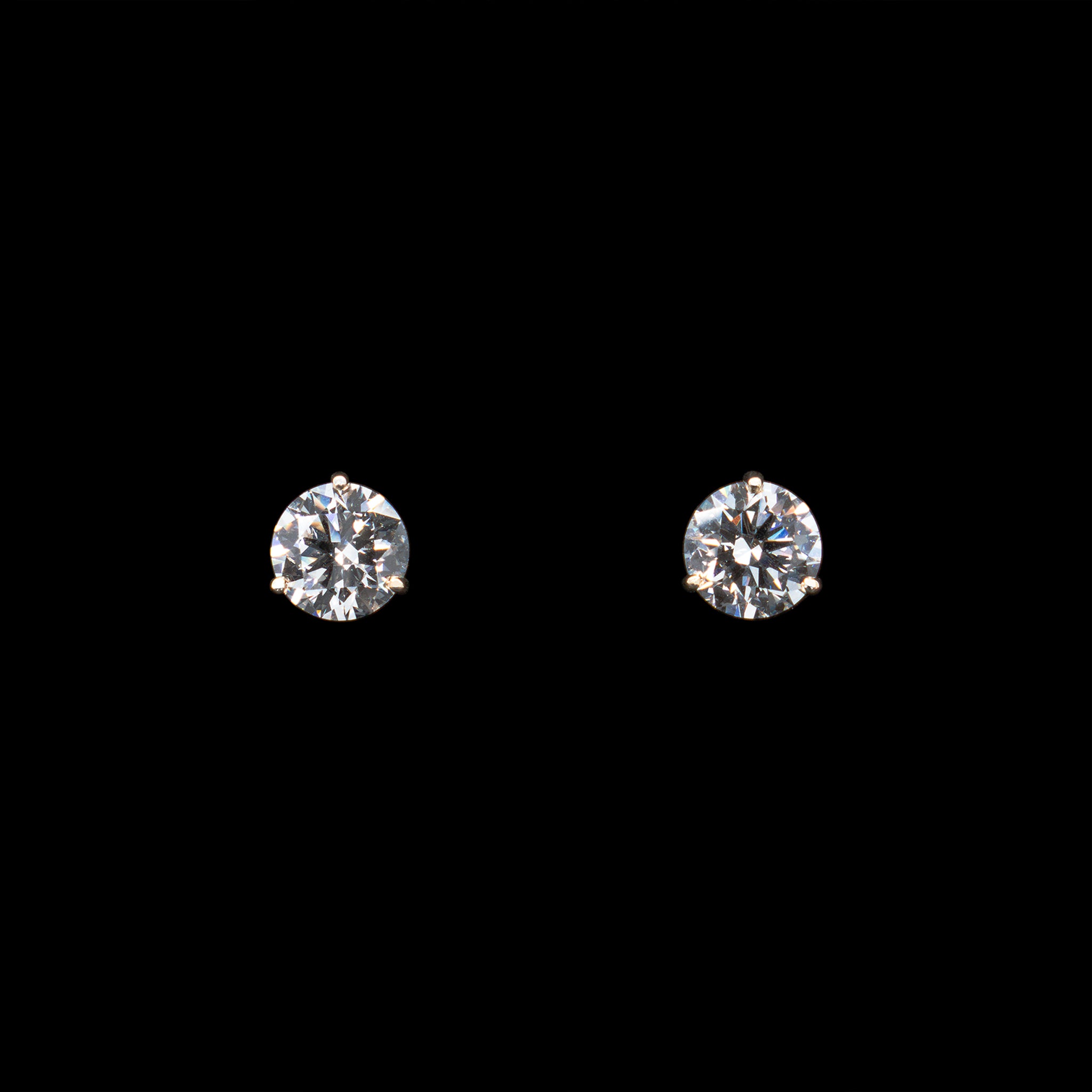 3.02ct Round lab grown diamond studs