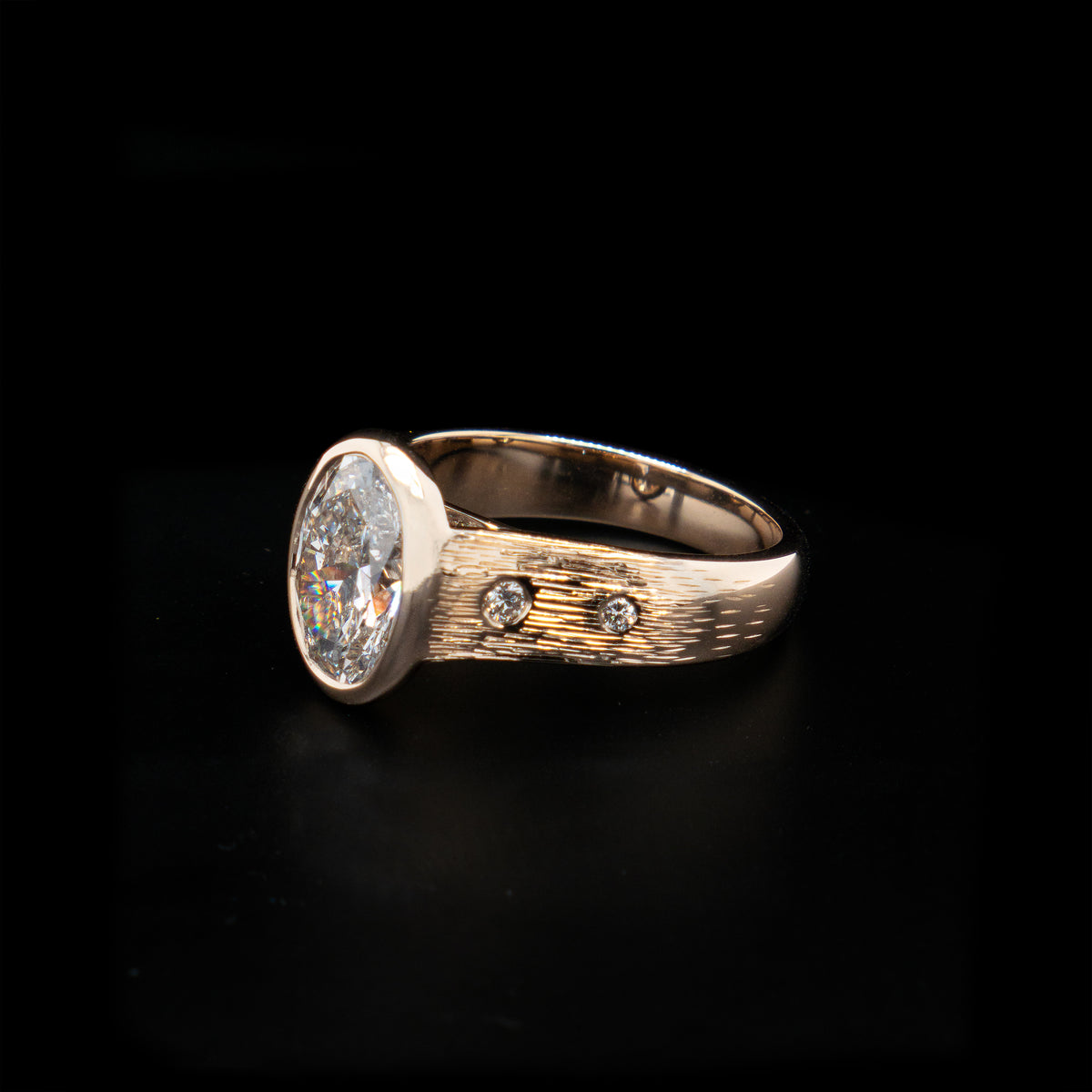 Glint Ring
