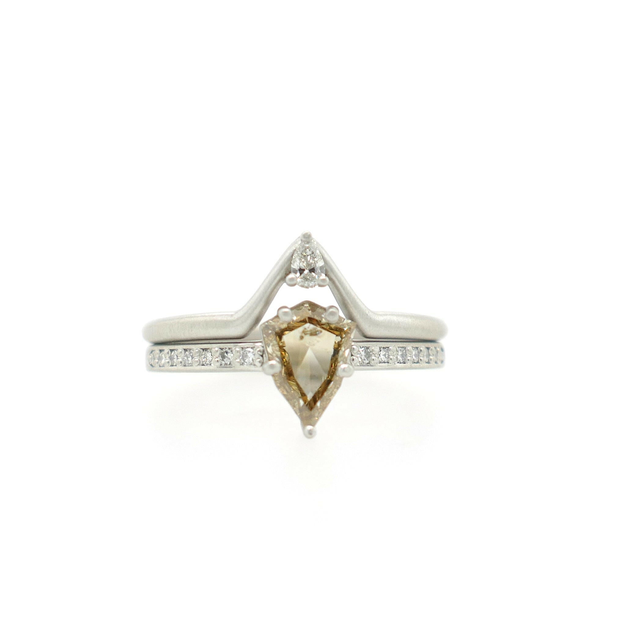 salt and pepper diamond ring with matching chevron band