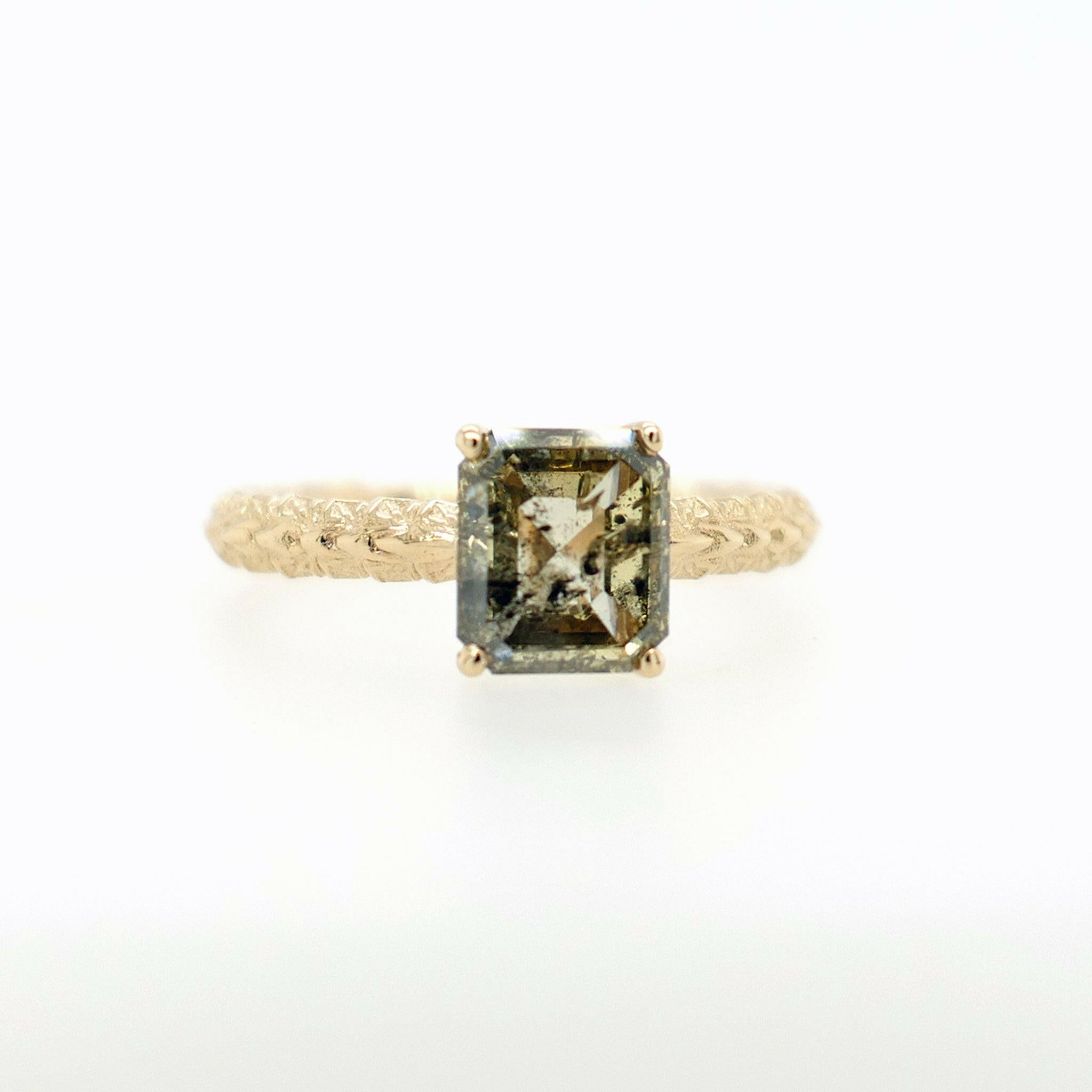 salt and pepper yellow gold ring